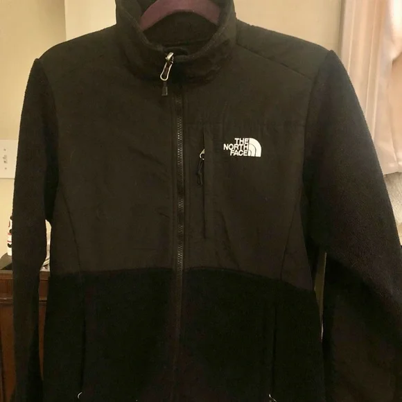 North Face Denali Black Fleece Jacket - Picture 2 of 9
